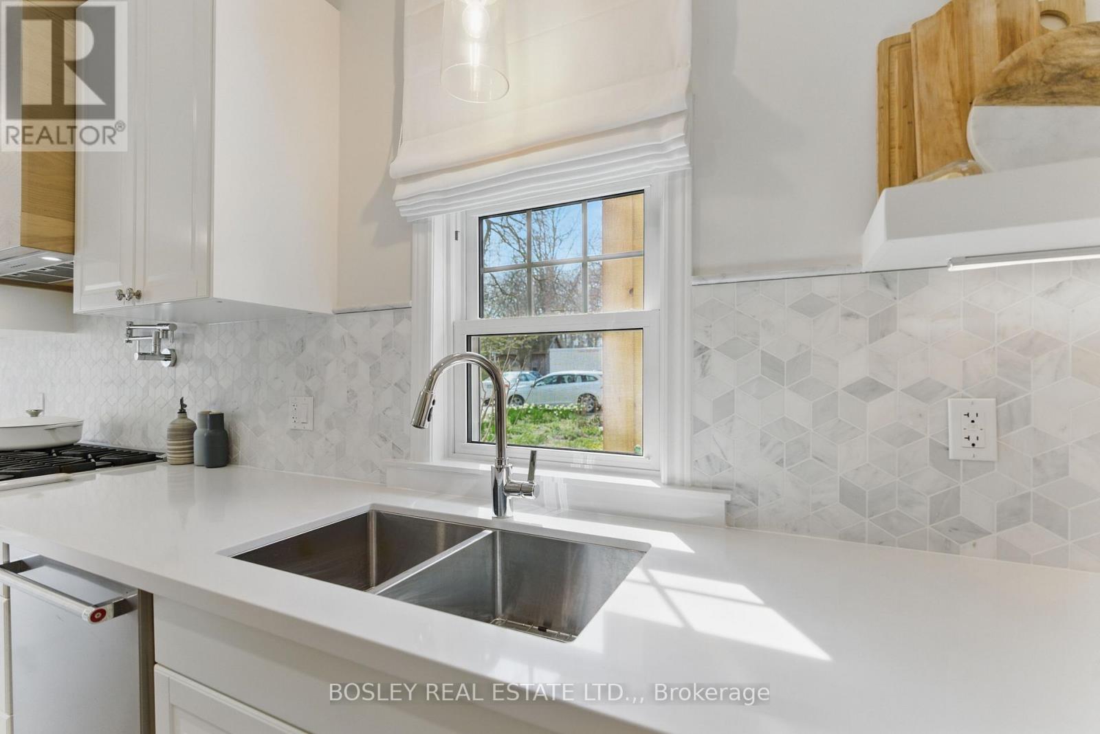 5 Luther Avenue, Niagara-On-The-Lake, Ontario  L0S 1J0 - Photo 12 - X13796506