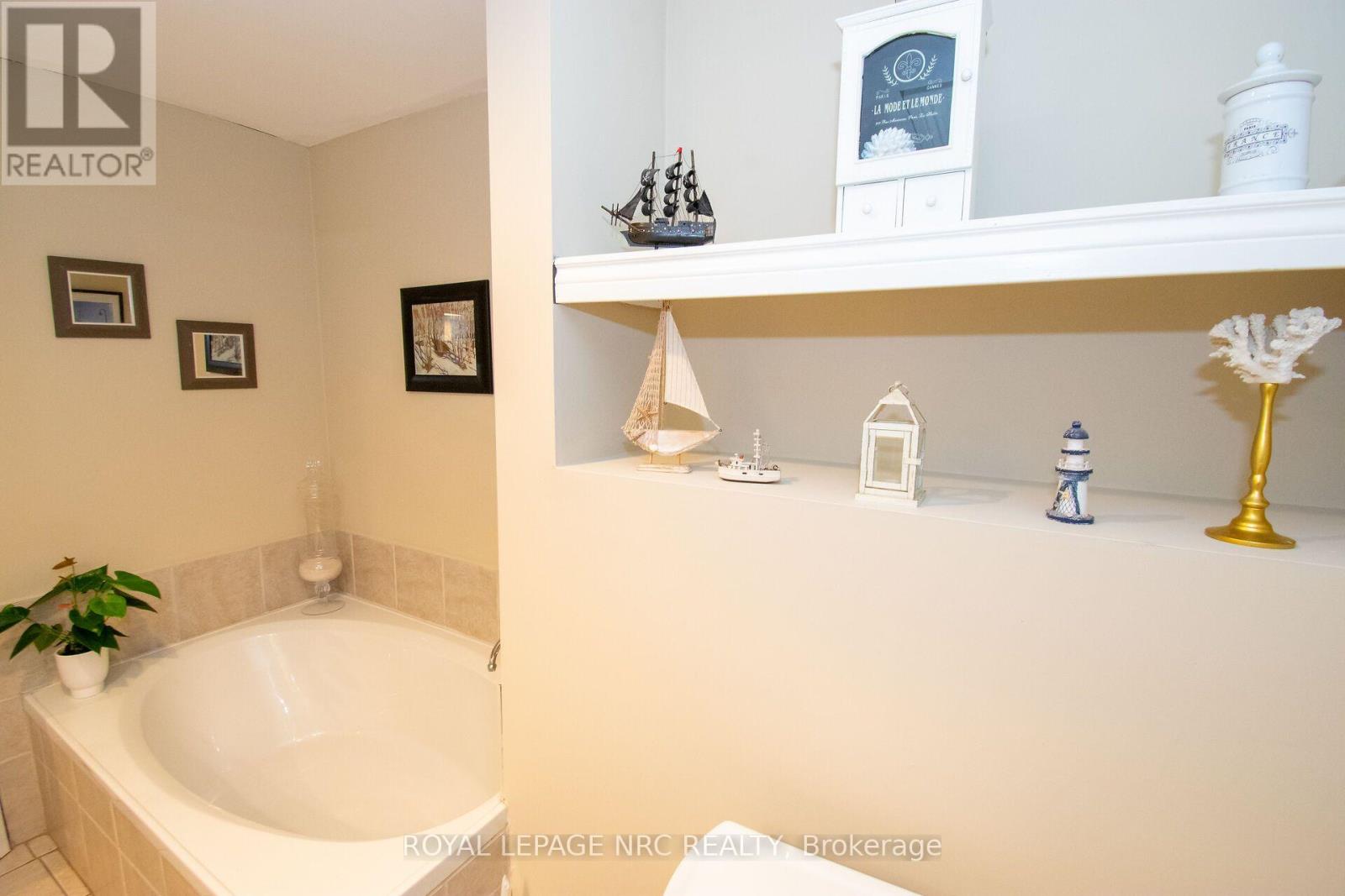 199 York Street, St. Catharines, Ontario  L2R 6G3 - Photo 34 - X13796692