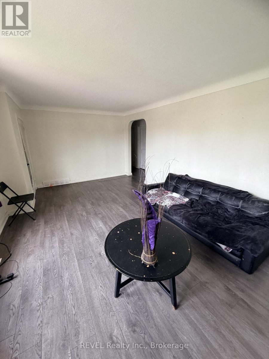 5974 Scott Street E, Niagara Falls, Ontario  L2E 3B4 - Photo 3 - X13797030