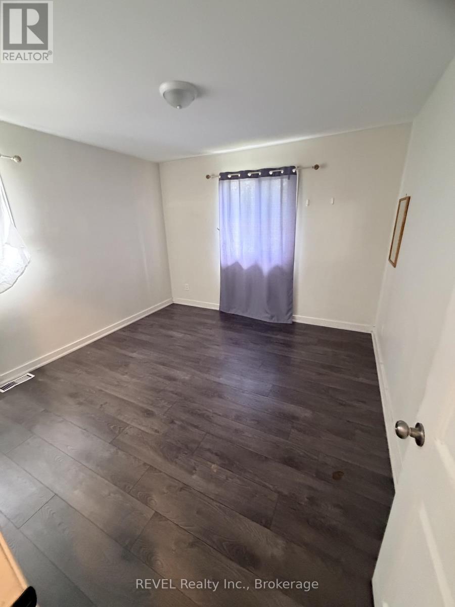 5974 Scott Street E, Niagara Falls, Ontario  L2E 3B4 - Photo 6 - X13797030