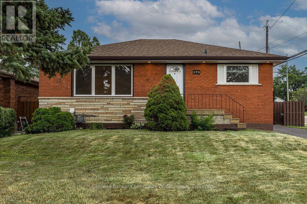 173 West 32nd Street, Hamilton, Ontario  L9C 5H1 - Photo 2 - X13797712
