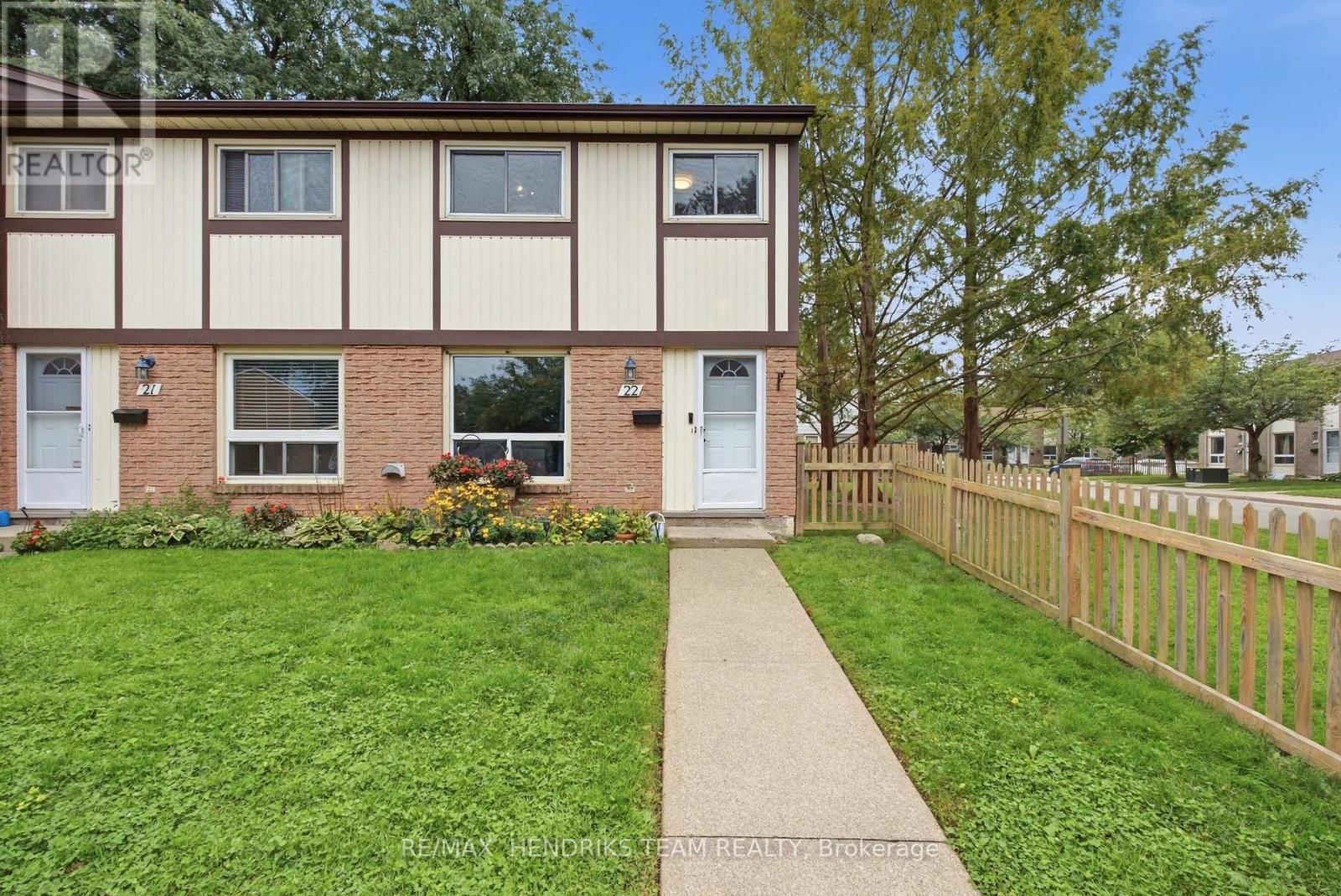22 - 25 LINFIELD DRIVE, St. Catharines, Ontario