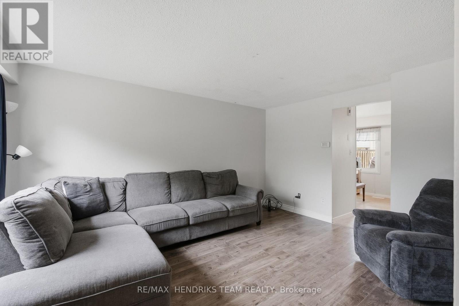 22 - 25 Linfield Drive, St. Catharines, Ontario  L2N 5T7 - Photo 4 - X13798054