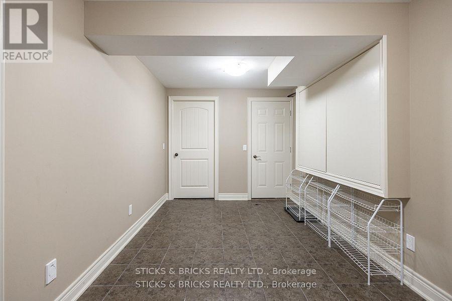 6415 Christopher Crescent, Niagara Falls, Ontario  L2H 0B3 - Photo 27 - X13798184