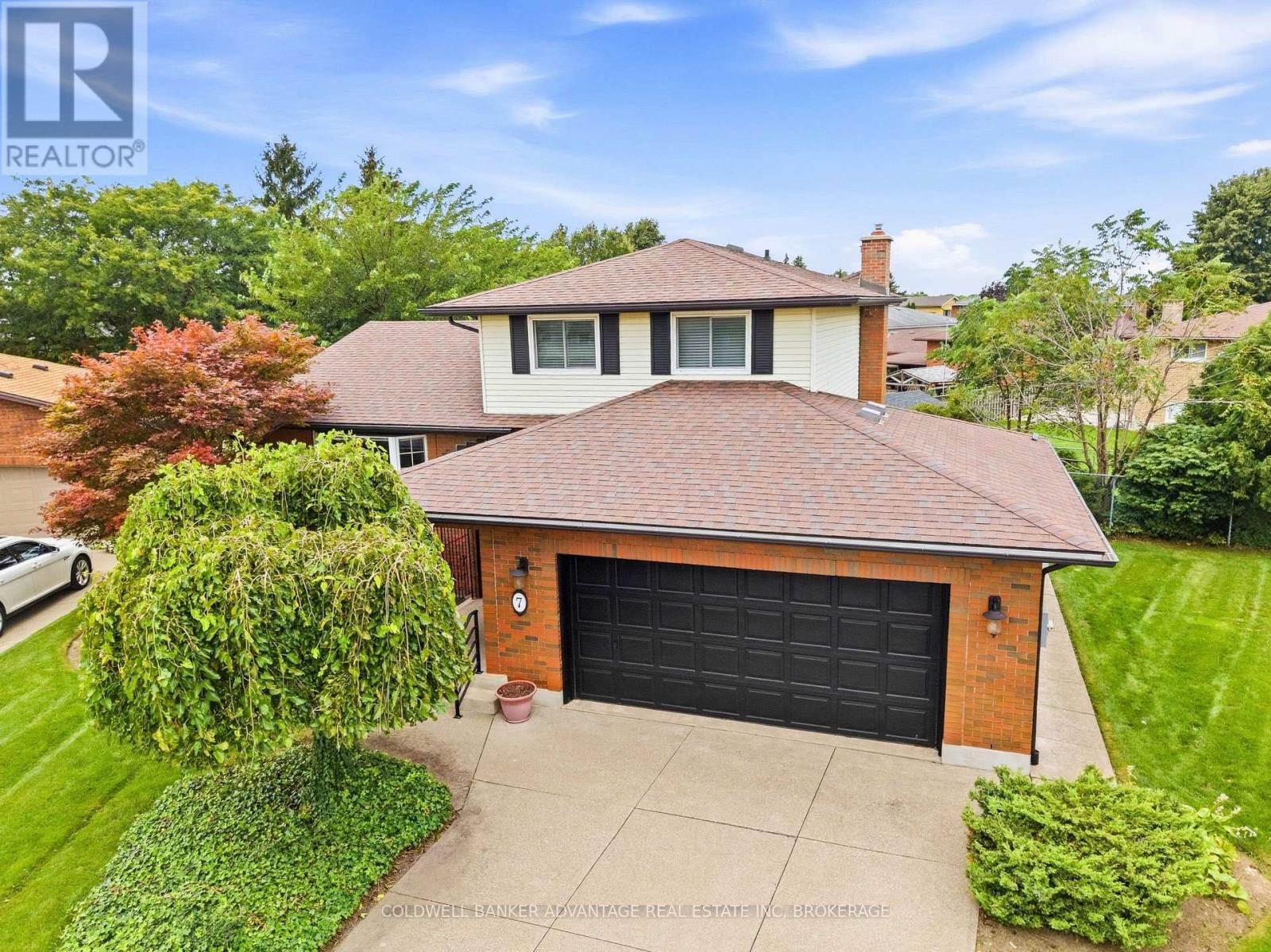 7 LEE CRESCENT, Thorold, Ontario