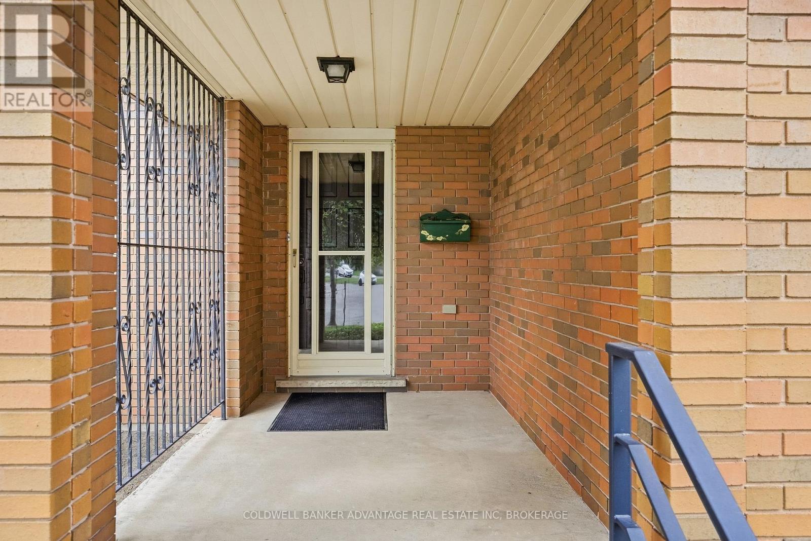 7 Lee Crescent, Thorold, Ontario  L2V 4G9 - Photo 5 - X13799736