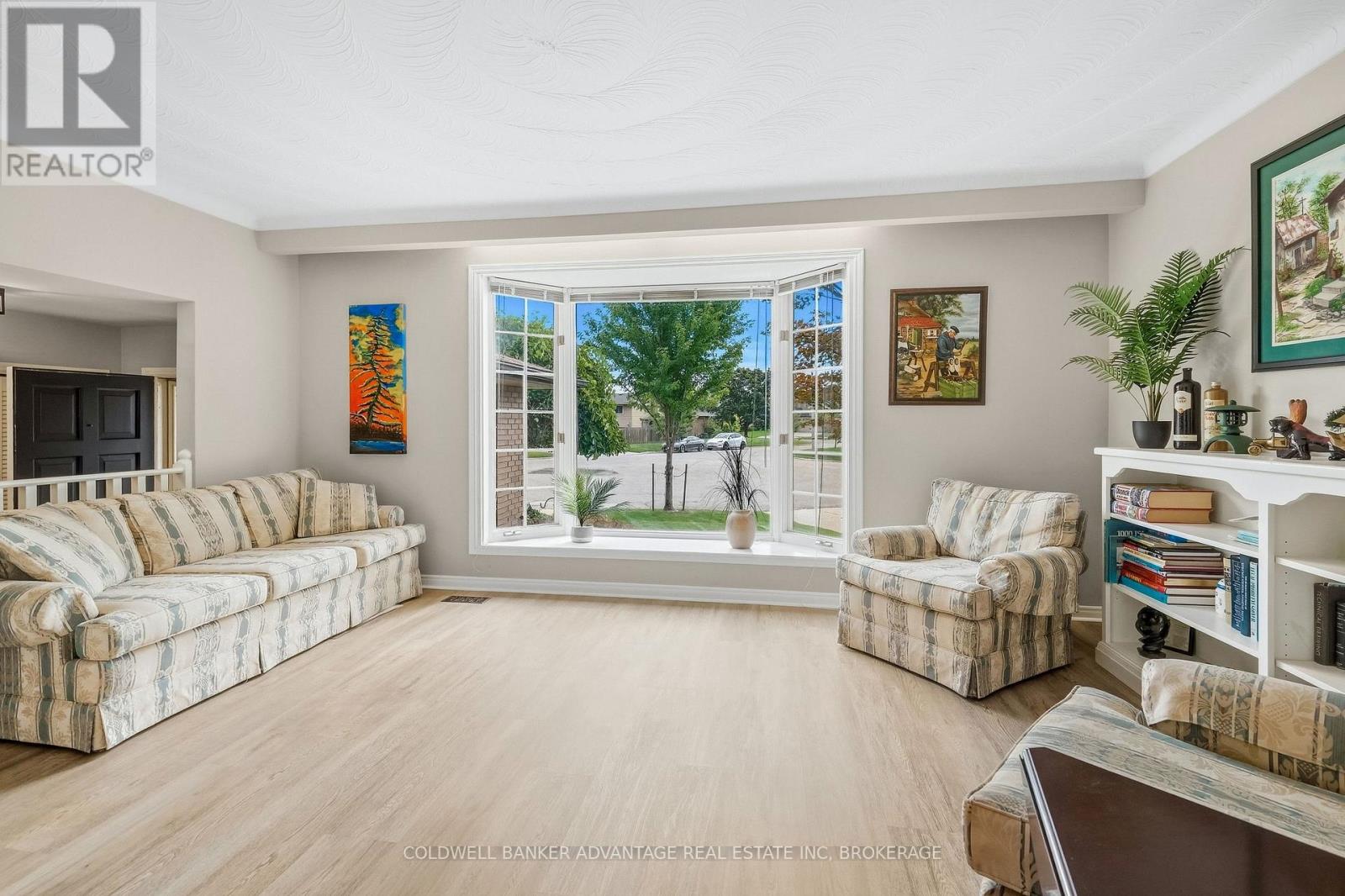 7 Lee Crescent, Thorold, Ontario  L2V 4G9 - Photo 8 - X13799736