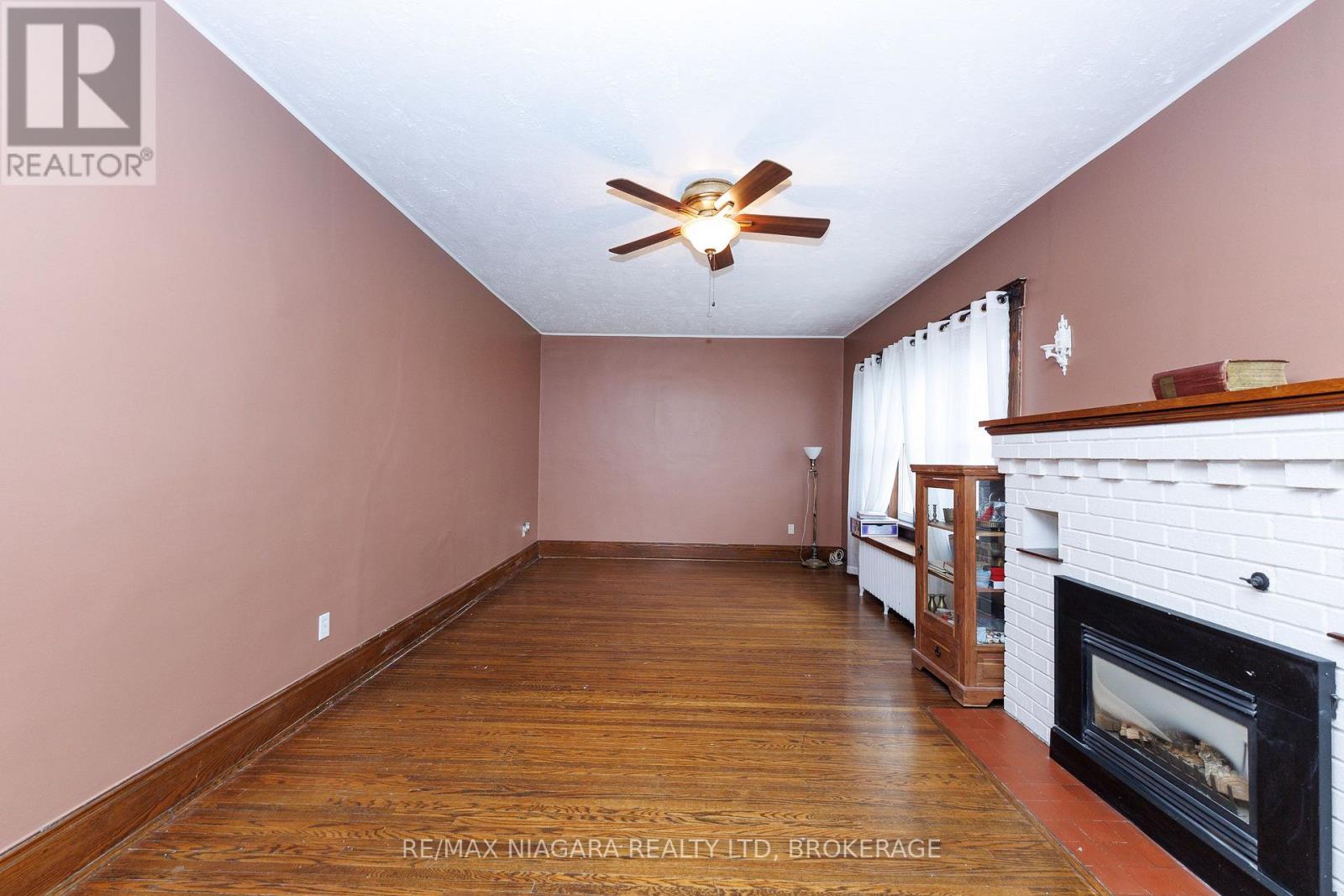 4864 Simcoe Street, Niagara Falls, Ontario  L2E 1V9 - Photo 3 - X13799882