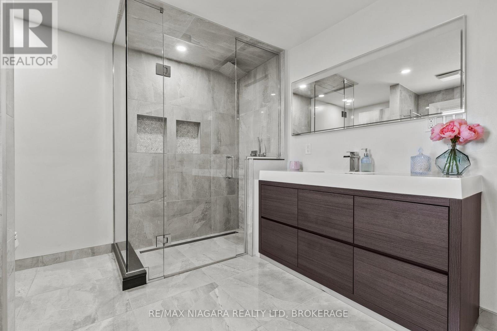 30 Orlando Drive, St. Catharines, Ontario  L2N 6X4 - Photo 23 - X13799926