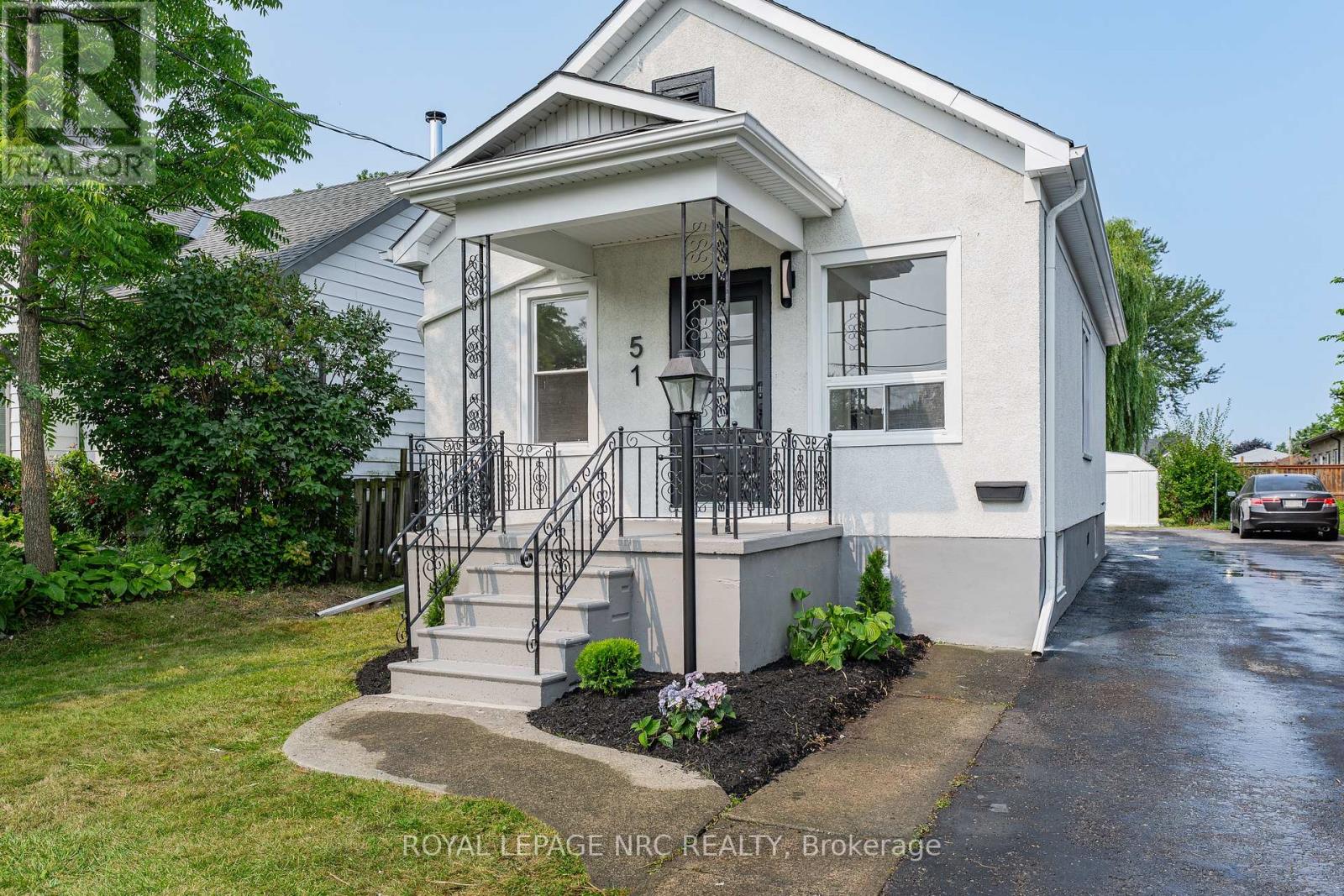 51 Queen Street S, Thorold, Ontario  L2V 3N2 - Photo 3 - X13799986