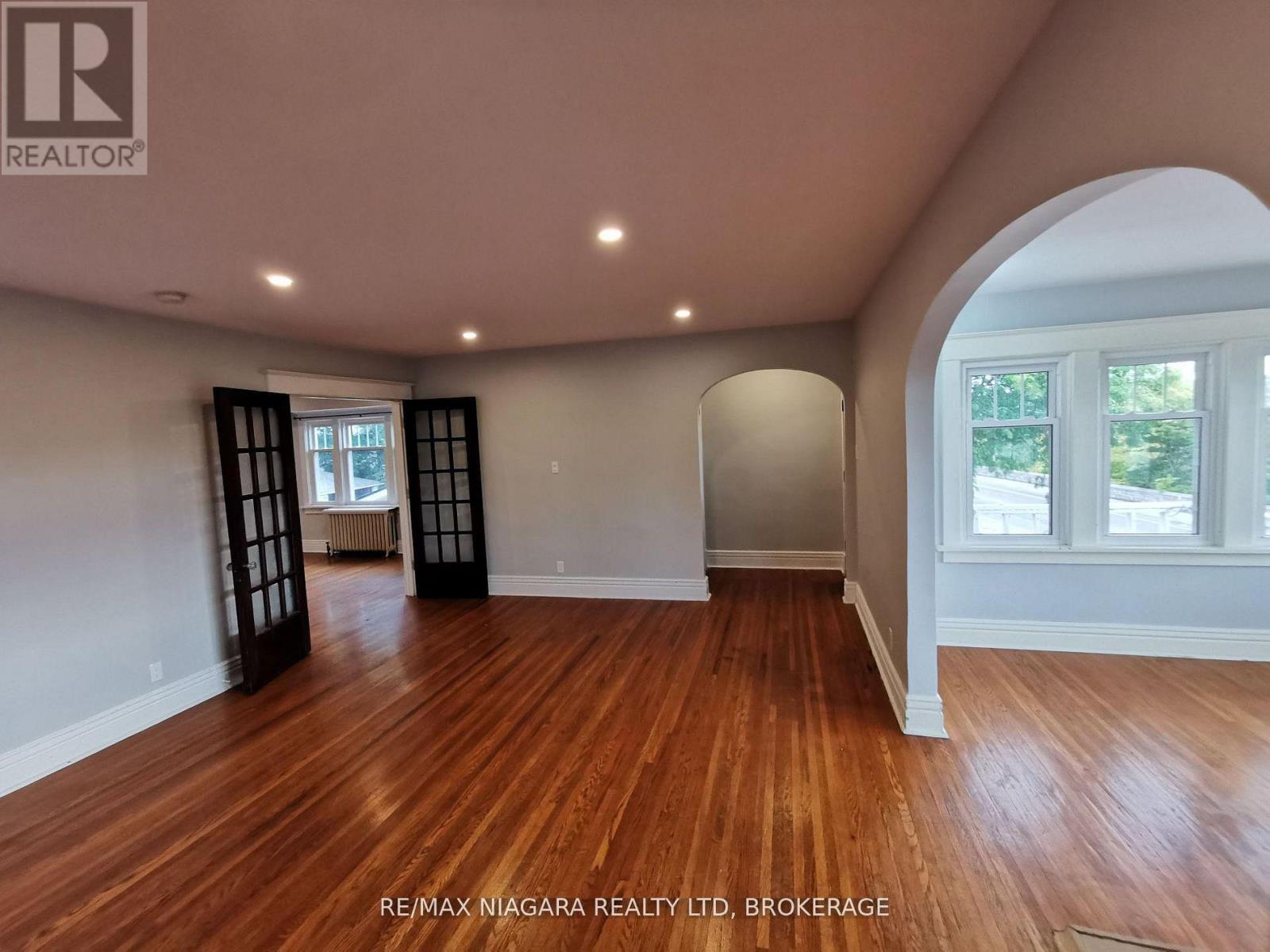 5161-5163 River Road, Niagara Falls, Ontario  L2E 3G8 - Photo 12 - X13800086