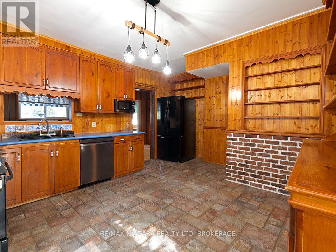 632 King Street, Port Colborne, Ontario  L3K 4H8 - Photo 10 - X13800192