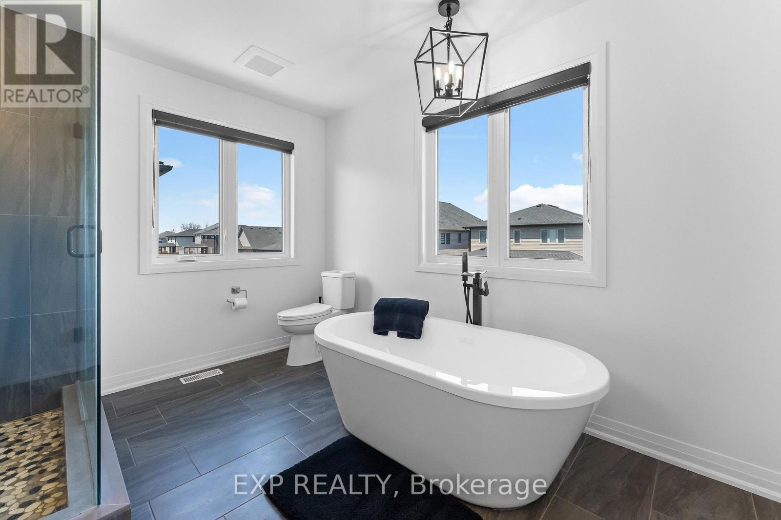 7365 Jonathan Drive, Niagara Falls, Ontario  L2H 3T3 - Photo 24 - X13800210