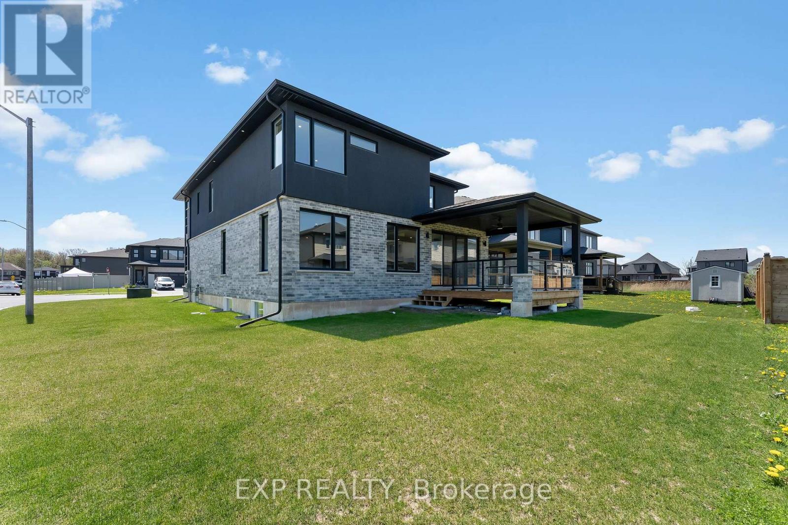7365 Jonathan Drive, Niagara Falls, Ontario  L2H 3T3 - Photo 38 - X13800210