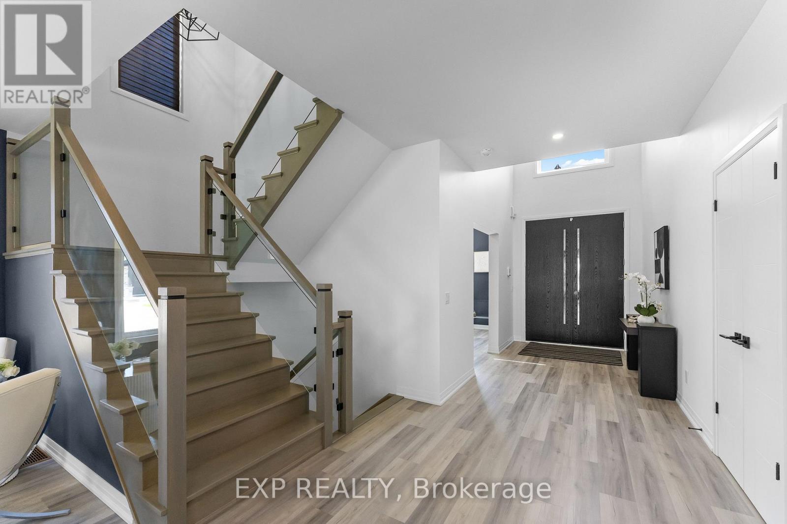 7365 Jonathan Drive, Niagara Falls, Ontario  L2H 3T3 - Photo 7 - X13800210