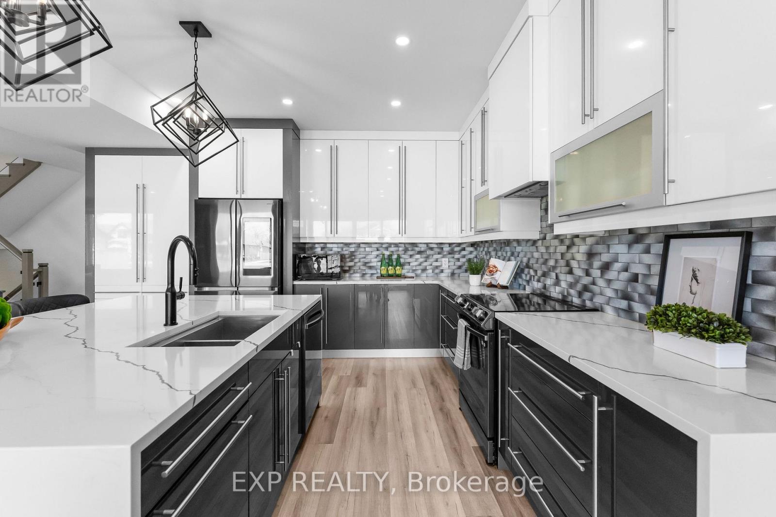 7365 Jonathan Drive, Niagara Falls, Ontario  L2H 3T3 - Photo 9 - X13800210