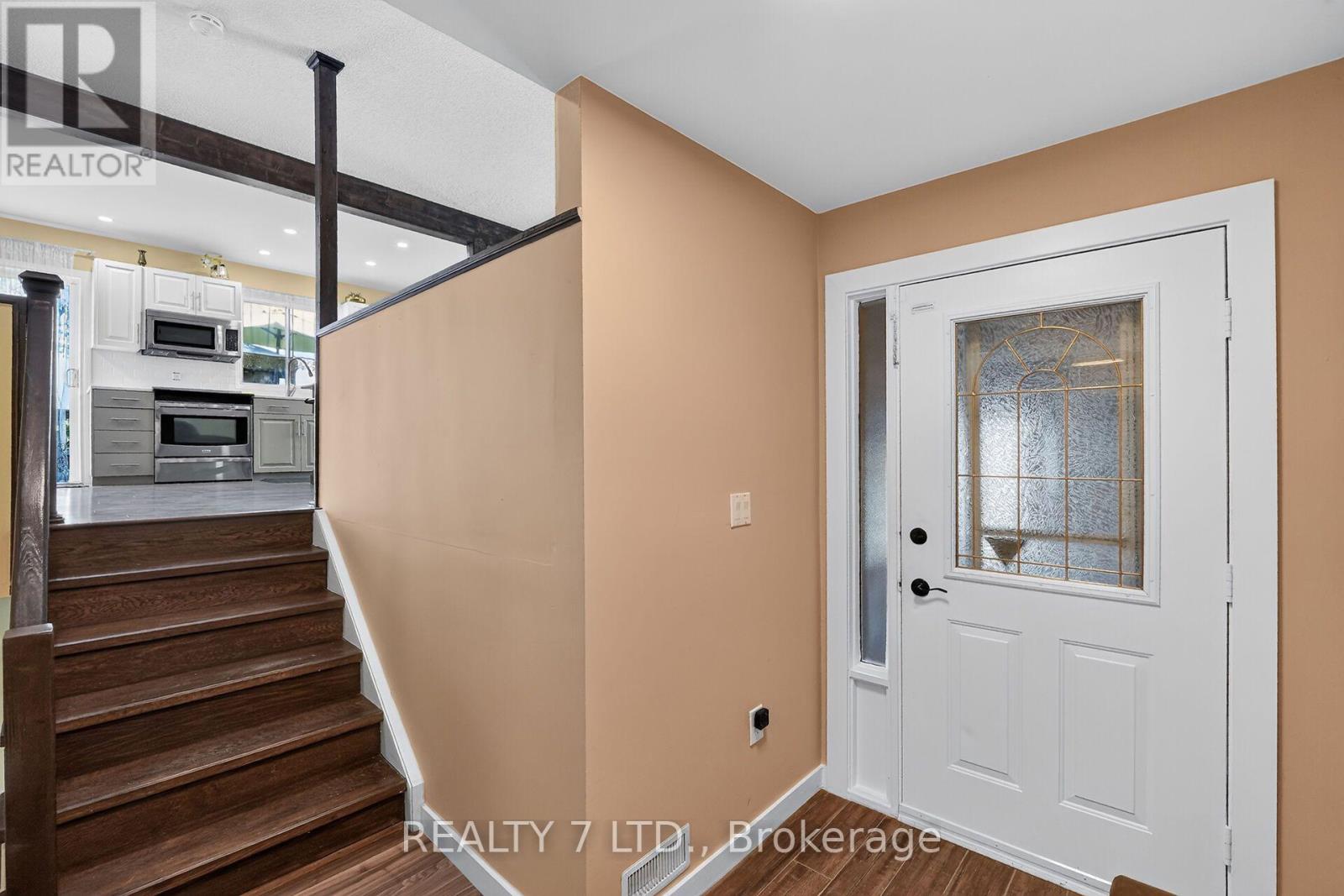 54 Cowan Drive, Thorold, Ontario  L2V 4Y9 - Photo 5 - X13800282