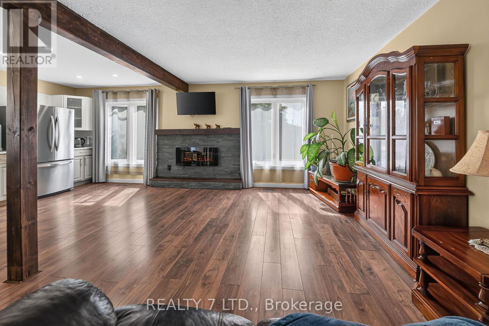 54 Cowan Drive, Thorold, Ontario  L2V 4Y9 - Photo 8 - X13800282