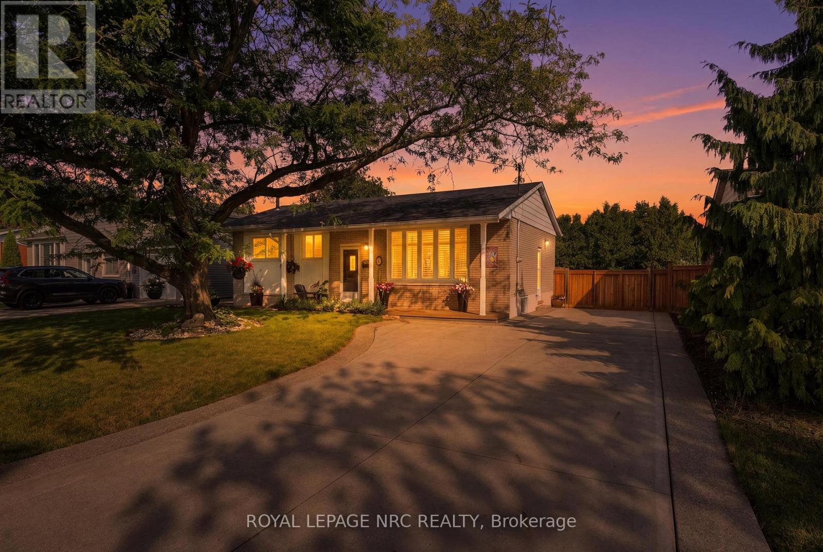 37 VIKING DRIVE, Grimsby, Ontario
