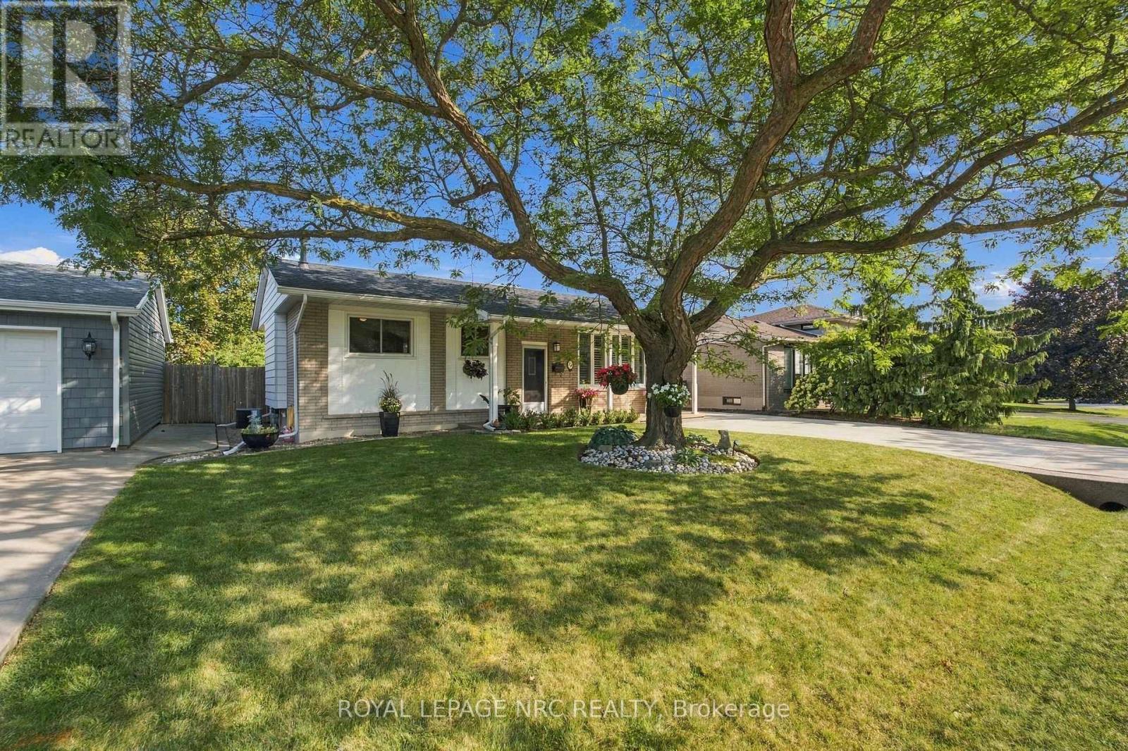 37 Viking Drive, Grimsby, Ontario  L3M 3V2 - Photo 3 - X13800778