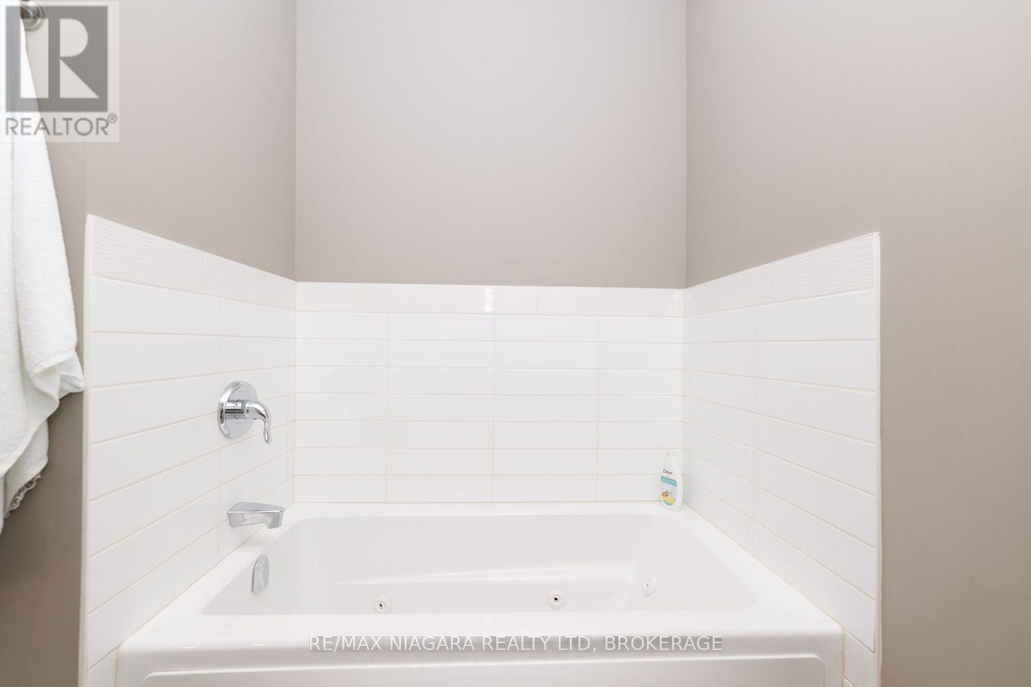 7653 Mulhern Street, Niagara Falls, Ontario  L2H 1B2 - Photo 19 - X13800868