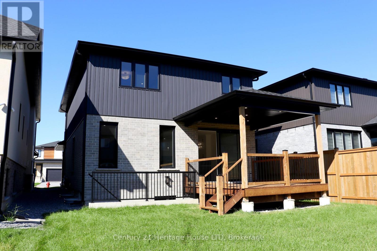8890 Angie Drive, Niagara Falls, Ontario  L2H 3W8 - Photo 7 - X13801004