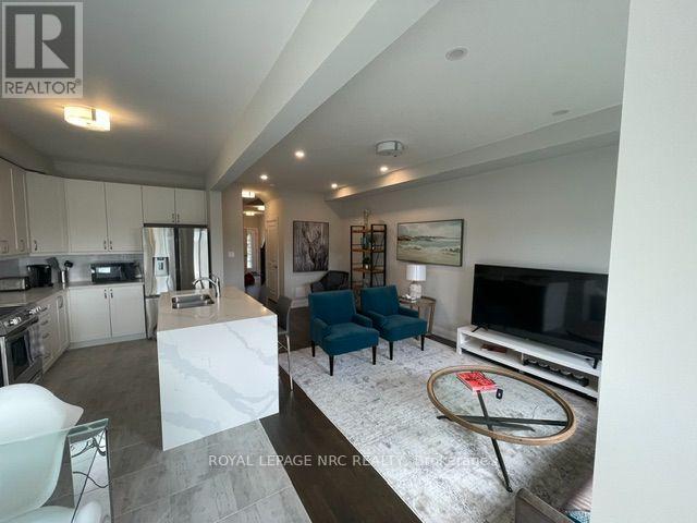 4839 Pettit Avenue, Niagara Falls, Ontario  L2E 0B7 - Photo 5 - X13804426