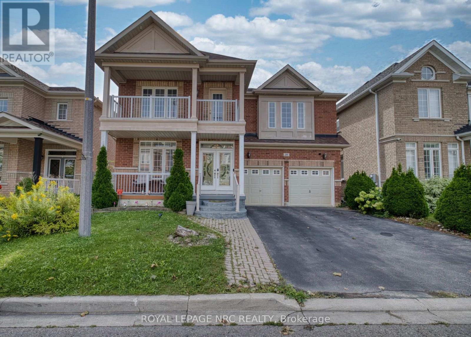 25 MAVERICK CRESCENT, Brampton, Ontario