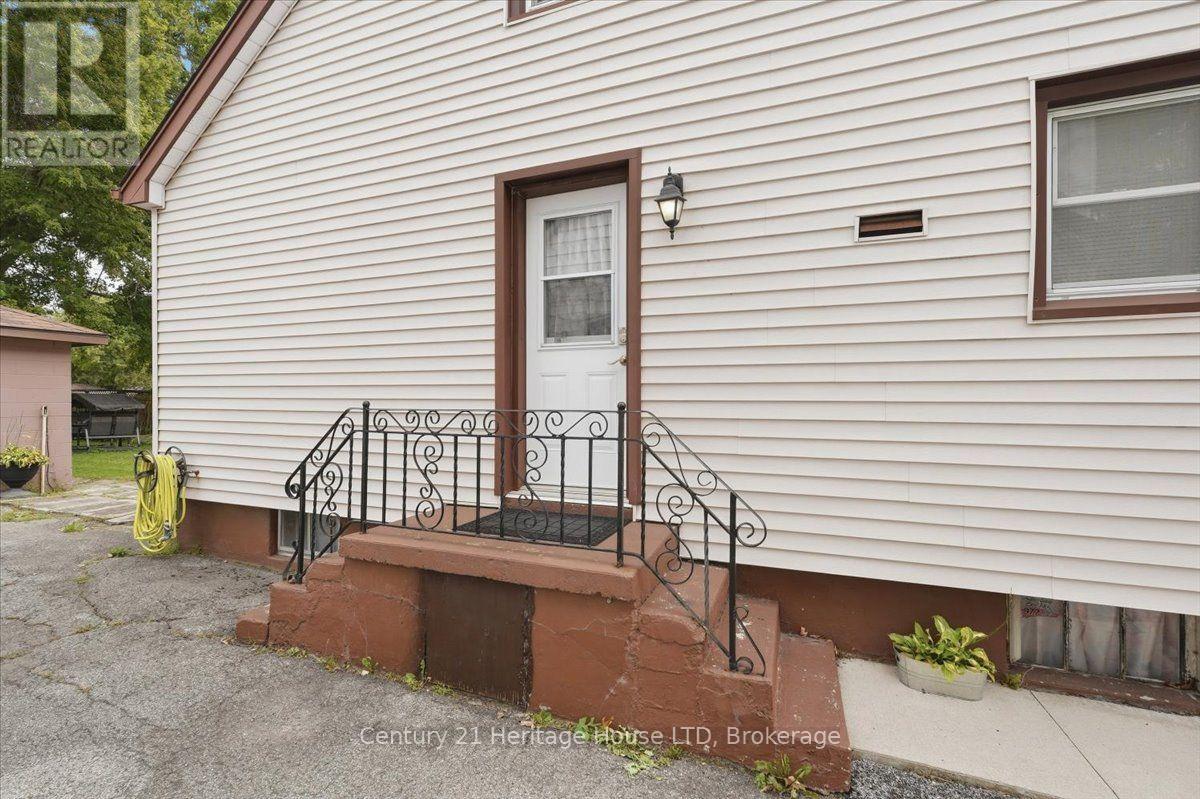 42 Lincoln Street, Welland, Ontario  L3C 5J1 - Photo 5 - X13804462