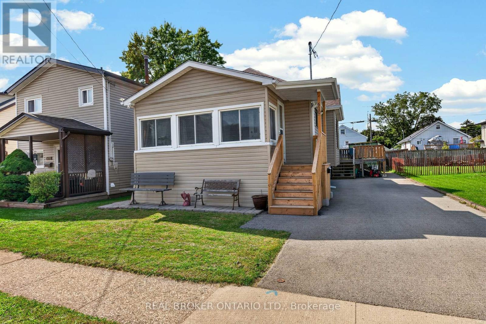 610 Steele Street, Port Colborne, Ontario  L3K 4Y7 - Photo 2 - X13804826