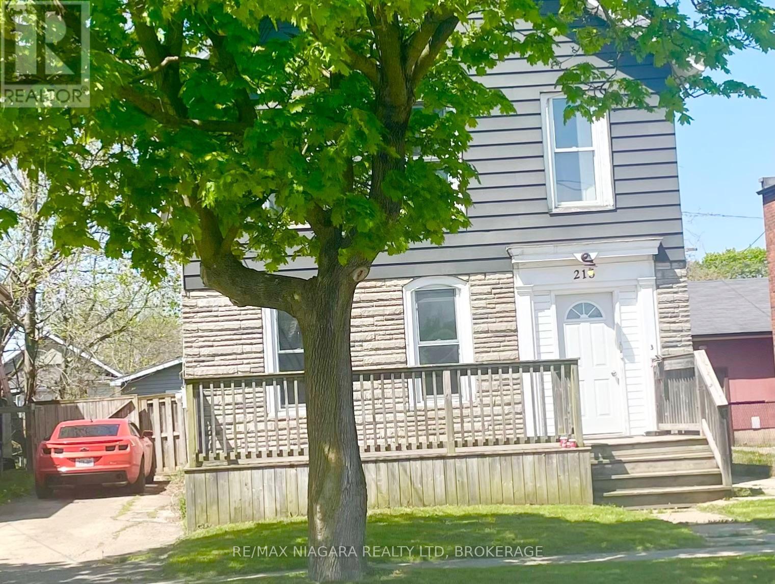 Upper - 215 Mcalpine Avenue S, Welland, Ontario  L3B 1T8 - Photo 12 - X13805224