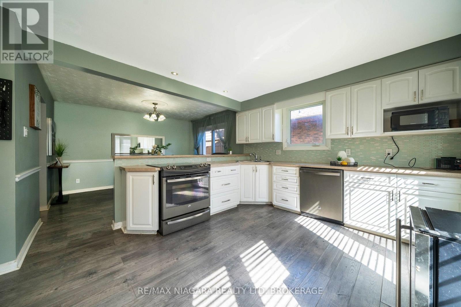 7107 Woodgate Street, Niagara Falls, Ontario  L2J 3G4 - Photo 7 - X13805778