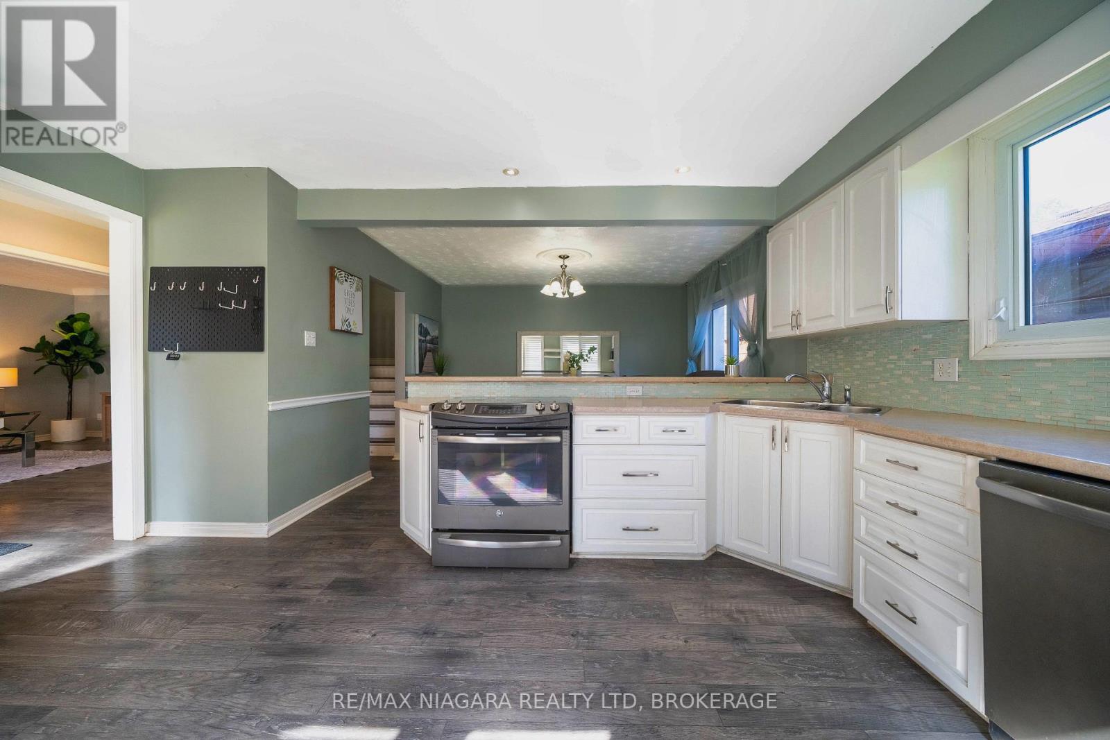7107 Woodgate Street, Niagara Falls, Ontario  L2J 3G4 - Photo 8 - X13805778