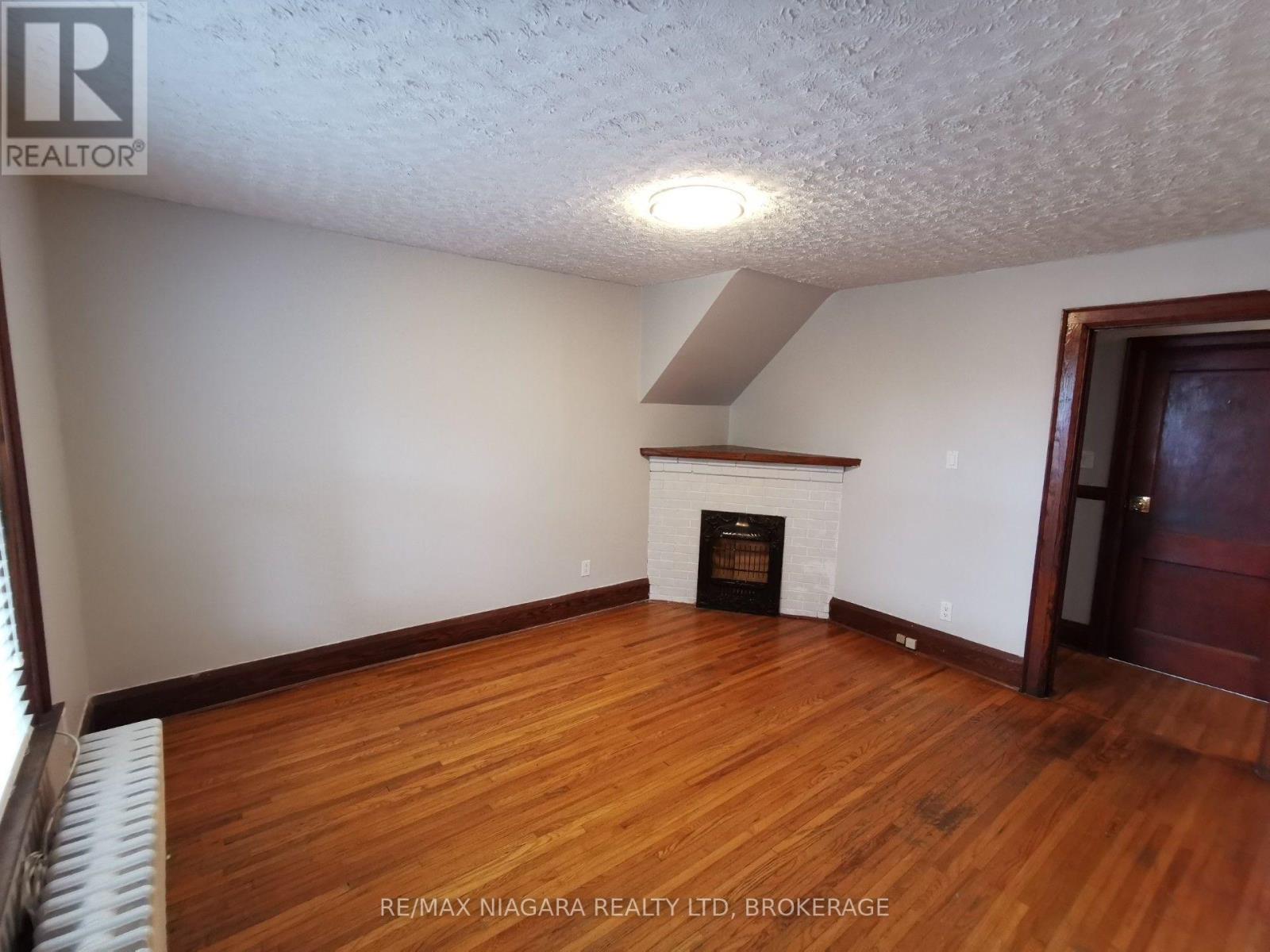 5078-5086 Fifth Avenue, Niagara Falls, Ontario  L2E 4S5 - Photo 8 - X13806508