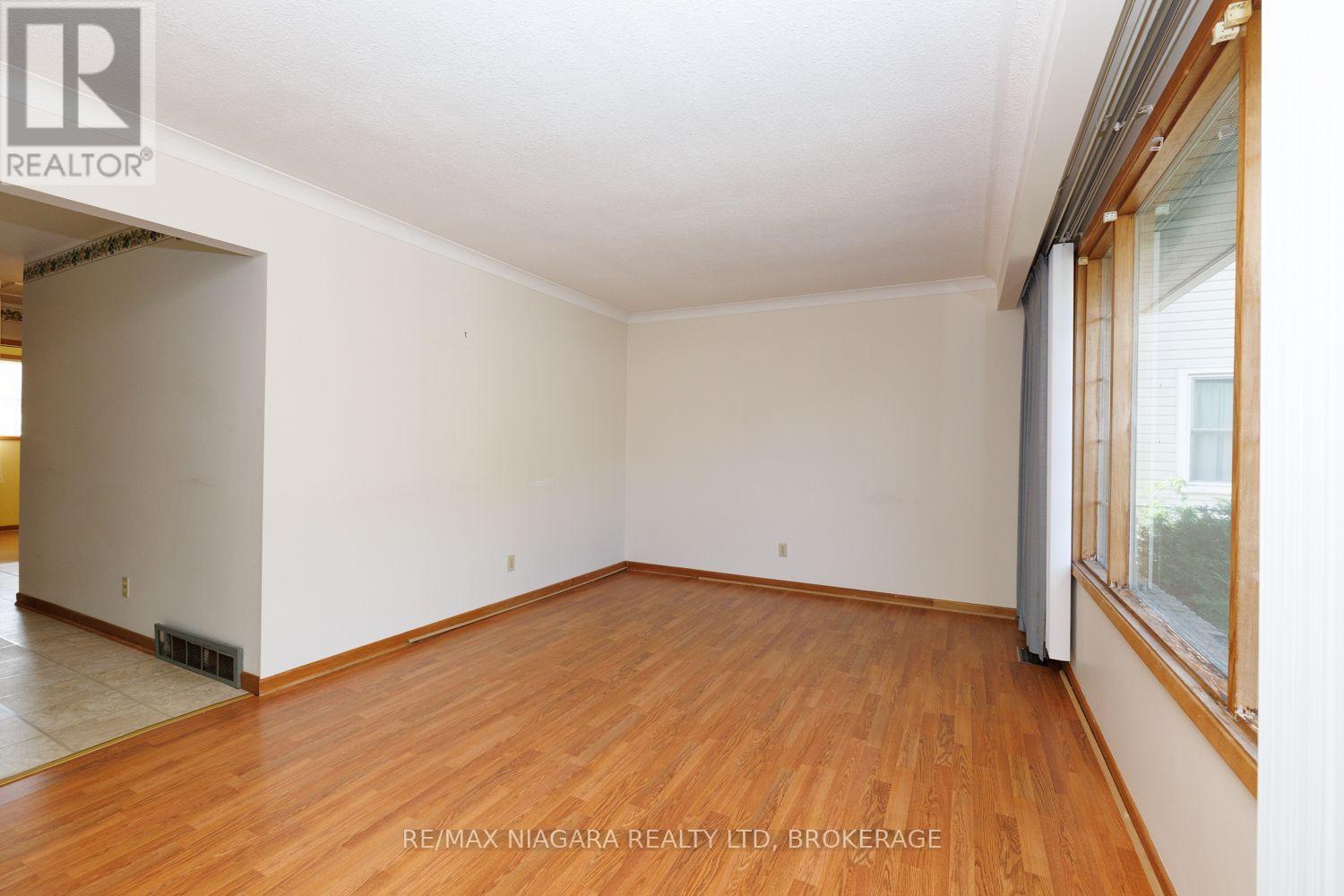 4166 Chippawa Parkway, Niagara Falls, Ontario  L2G 6E5 - Photo 15 - X13806564