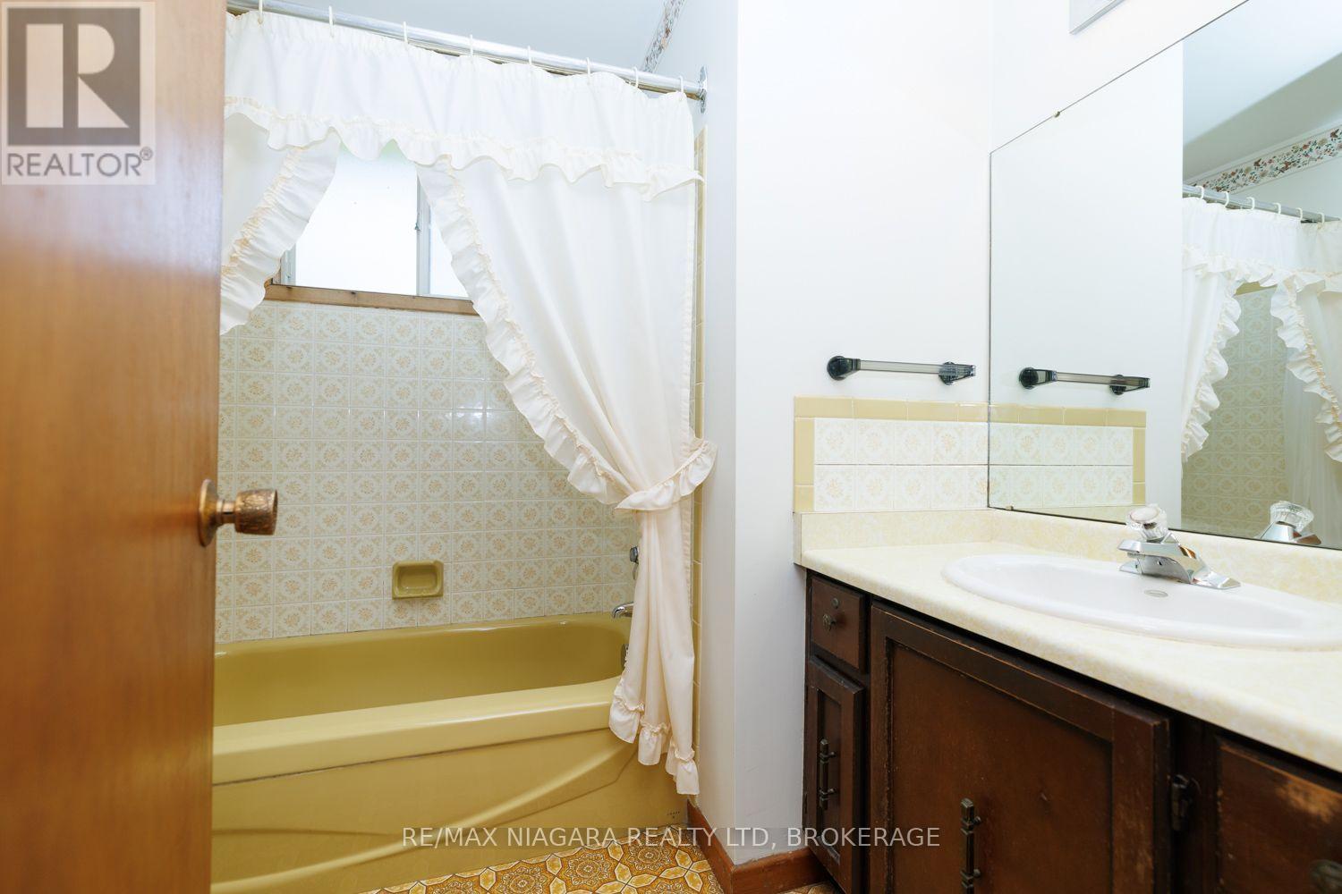 4166 Chippawa Parkway, Niagara Falls, Ontario  L2G 6E5 - Photo 20 - X13806564