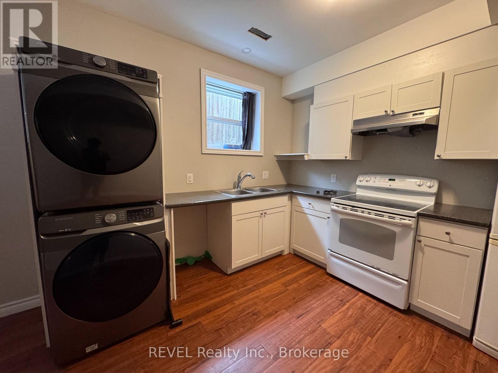 438 Mcalpine Avenue N, Welland, Ontario  L3B 1T3 - Photo 4 - X13806590