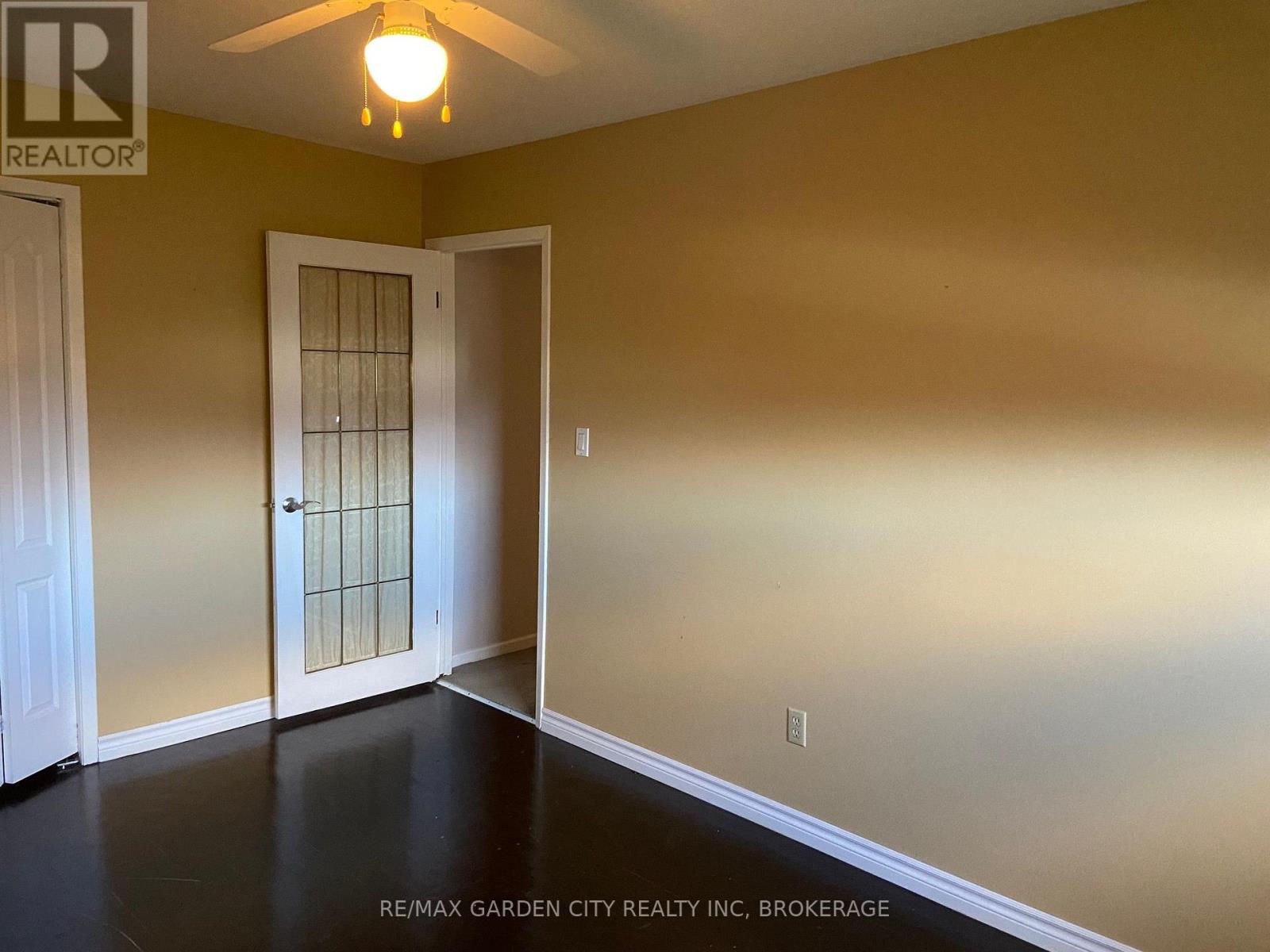 Upper - 9 Stonegate Drive, St. Catharines, Ontario  L2P 3K9 - Photo 13 - X13807524