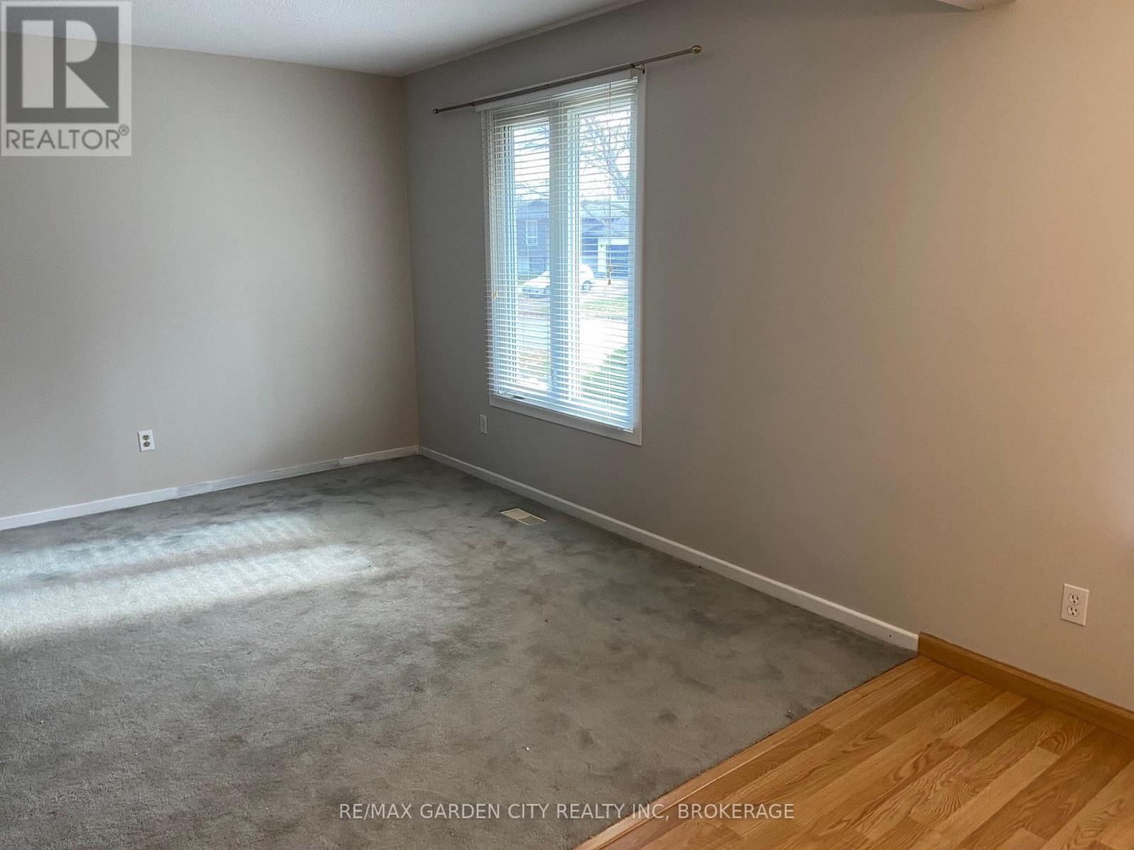 Upper - 9 Stonegate Drive, St. Catharines, Ontario  L2P 3K9 - Photo 4 - X13807524