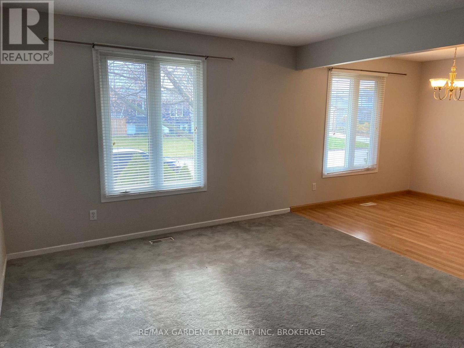 Upper - 9 Stonegate Drive, St. Catharines, Ontario  L2P 3K9 - Photo 5 - X13807524