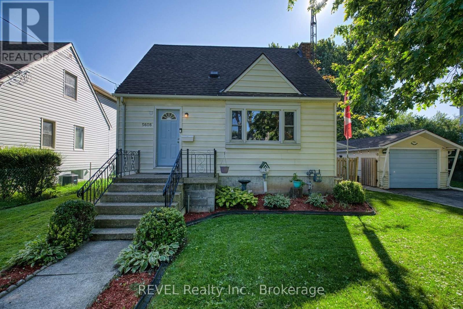 5608 GLAMIS CRESCENT, Niagara Falls, Ontario