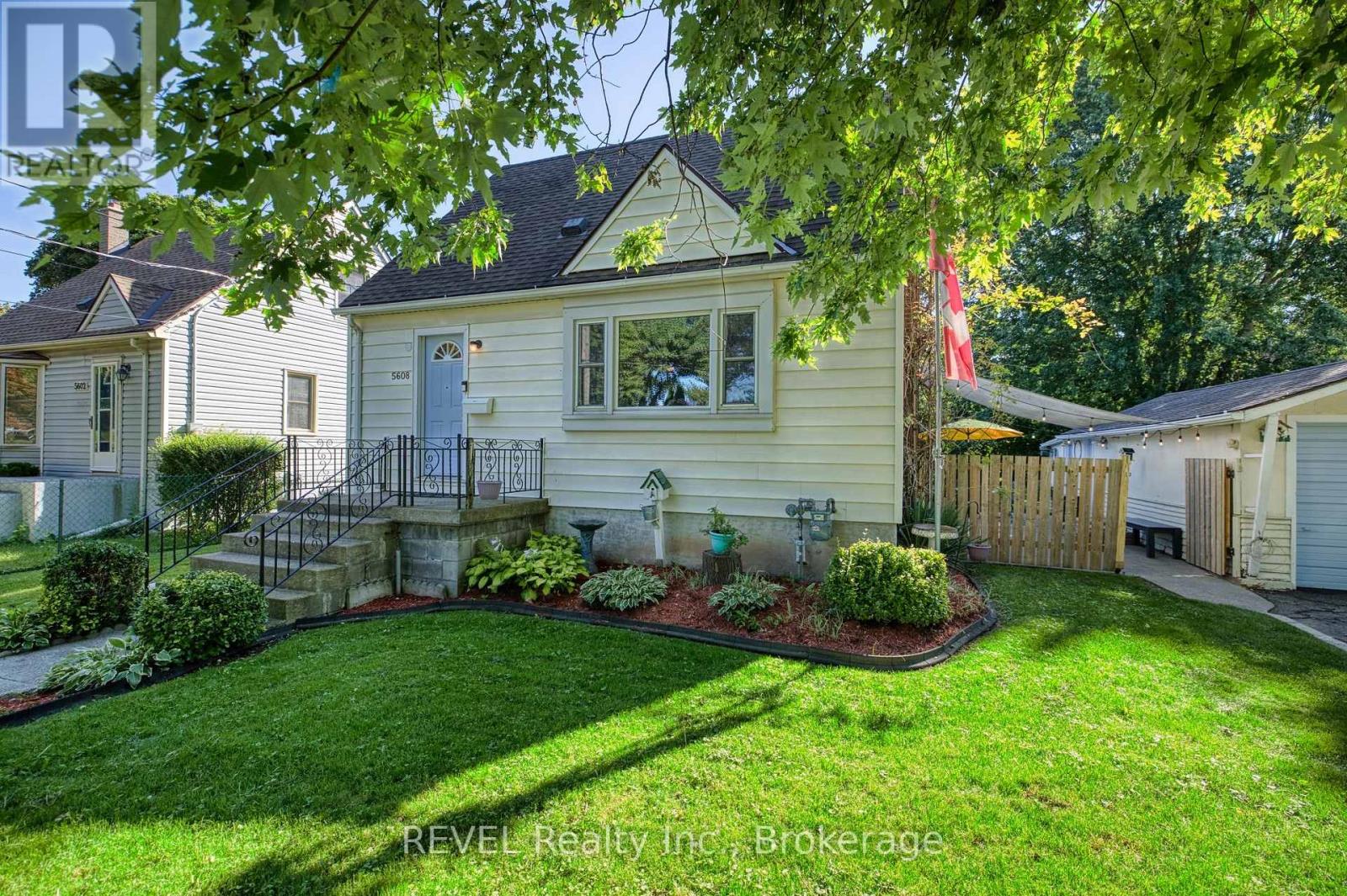5608 Glamis Crescent, Niagara Falls, Ontario  L2G 1G3 - Photo 2 - X13808104