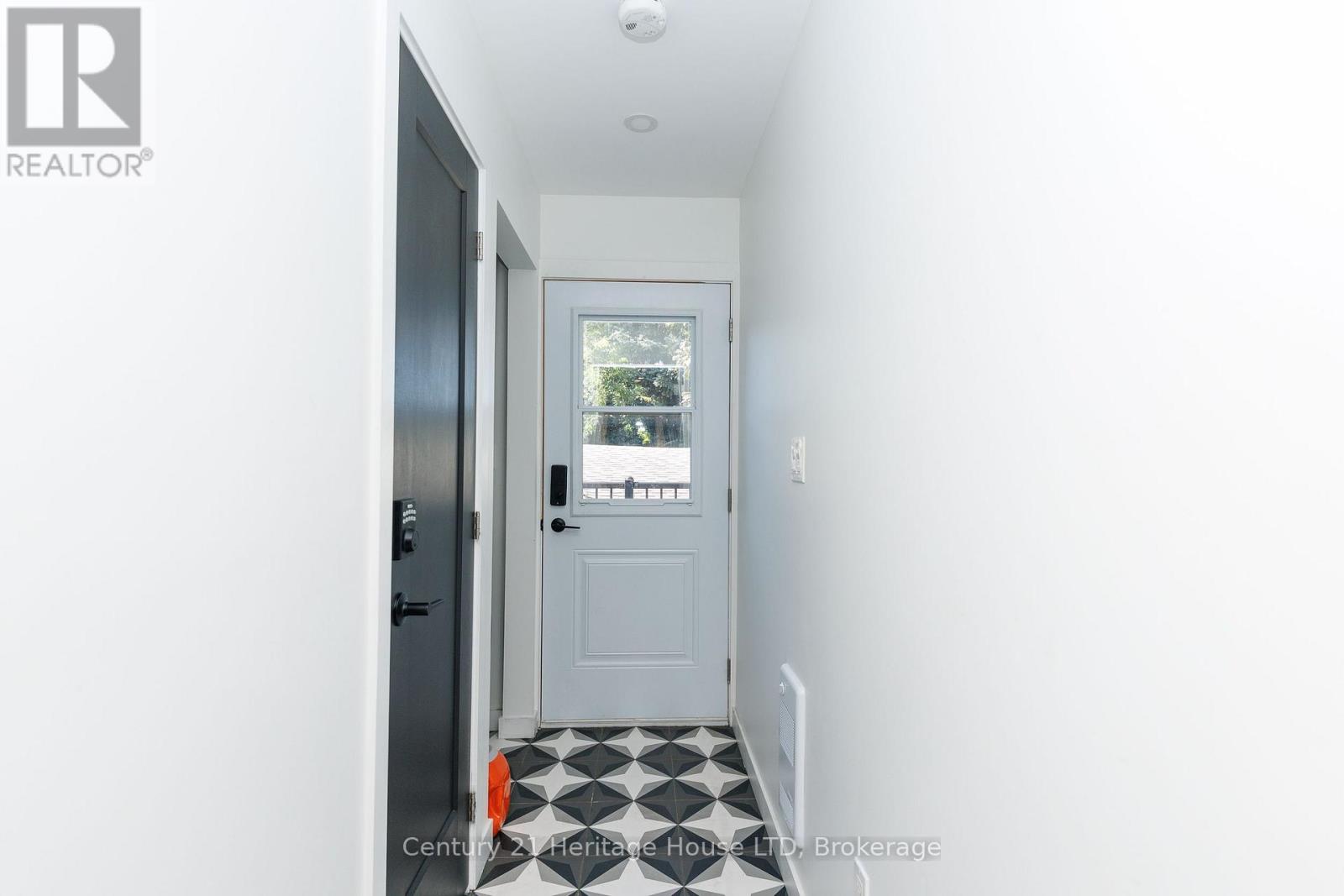 5204 King Street, Lincoln, Ontario  L0R 1B2 - Photo 31 - X13808116