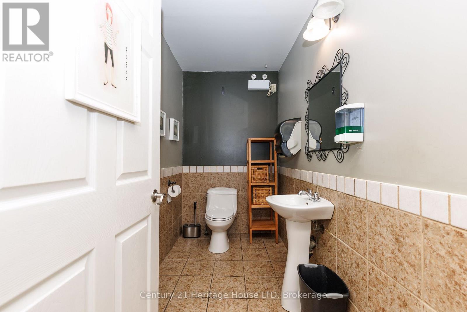 5204 King Street, Lincoln, Ontario  L0R 1B2 - Photo 40 - X13808116