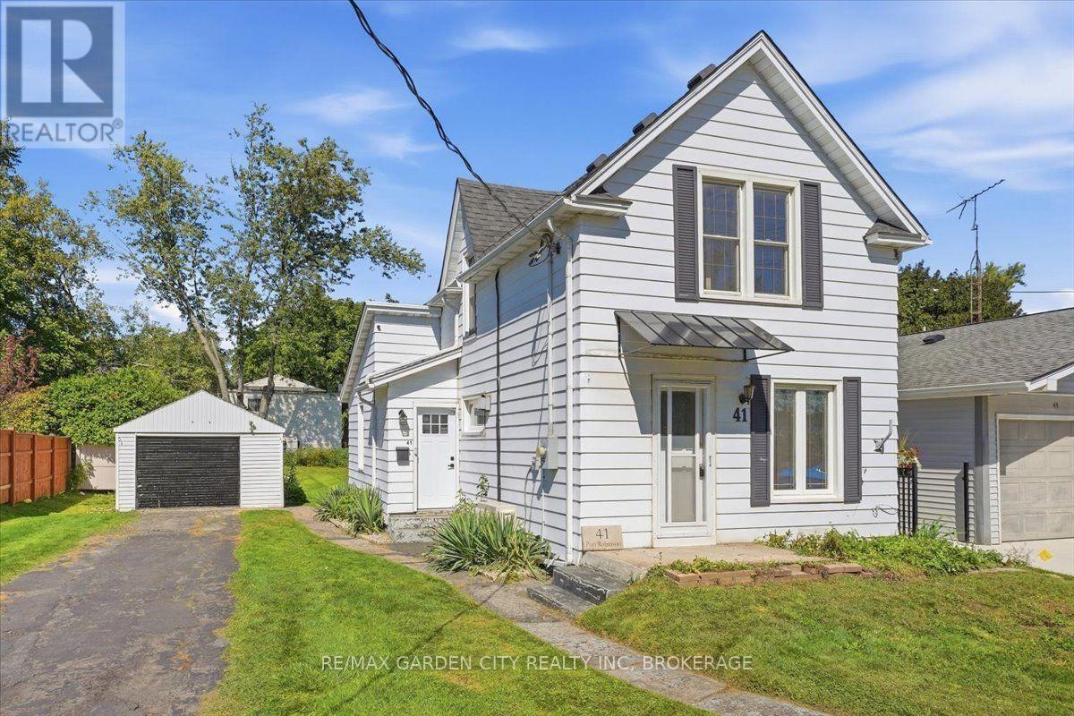 41 PORT ROBINSON ROAD, Pelham, Ontario