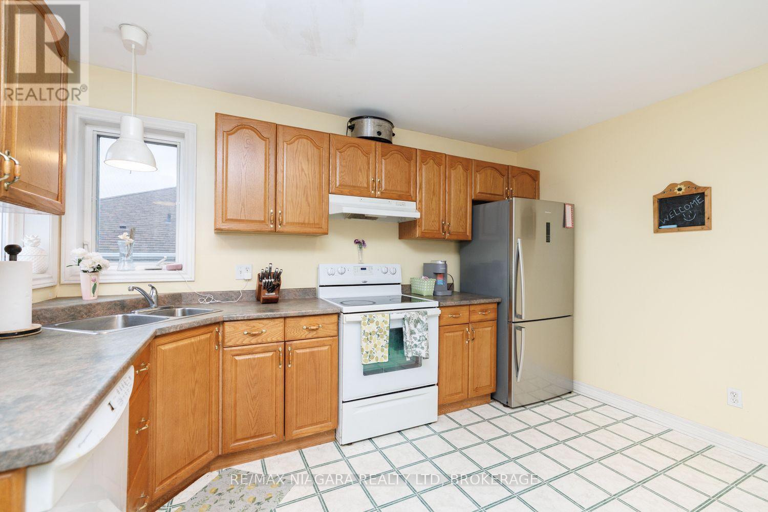3626 Hill Street, Fort Erie, Ontario  L0S 1S0 - Photo 11 - X13808460