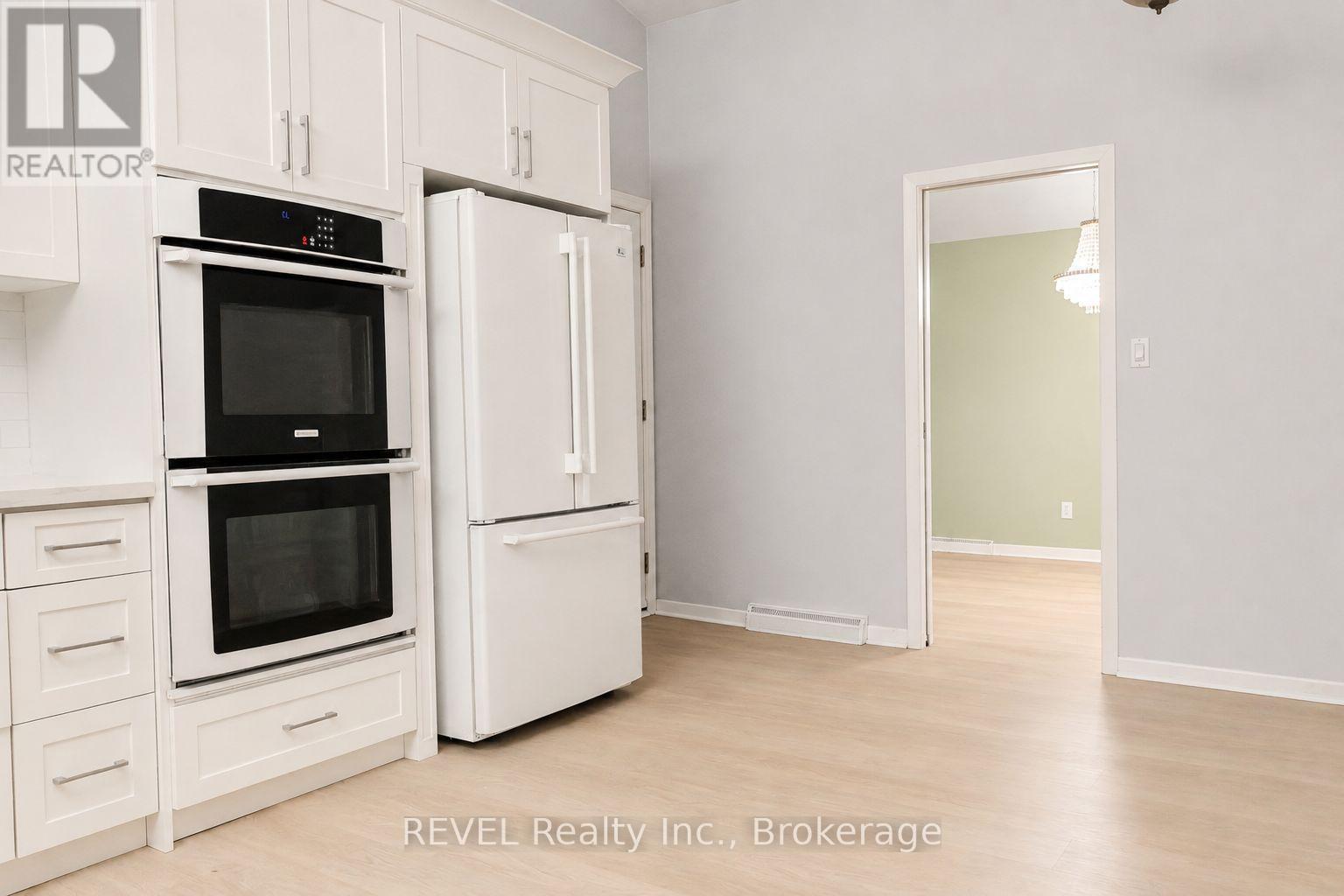 7285 Rolling Acres Crescent, Niagara Falls, Ontario  L2J 1E5 - Photo 11 - X13808746