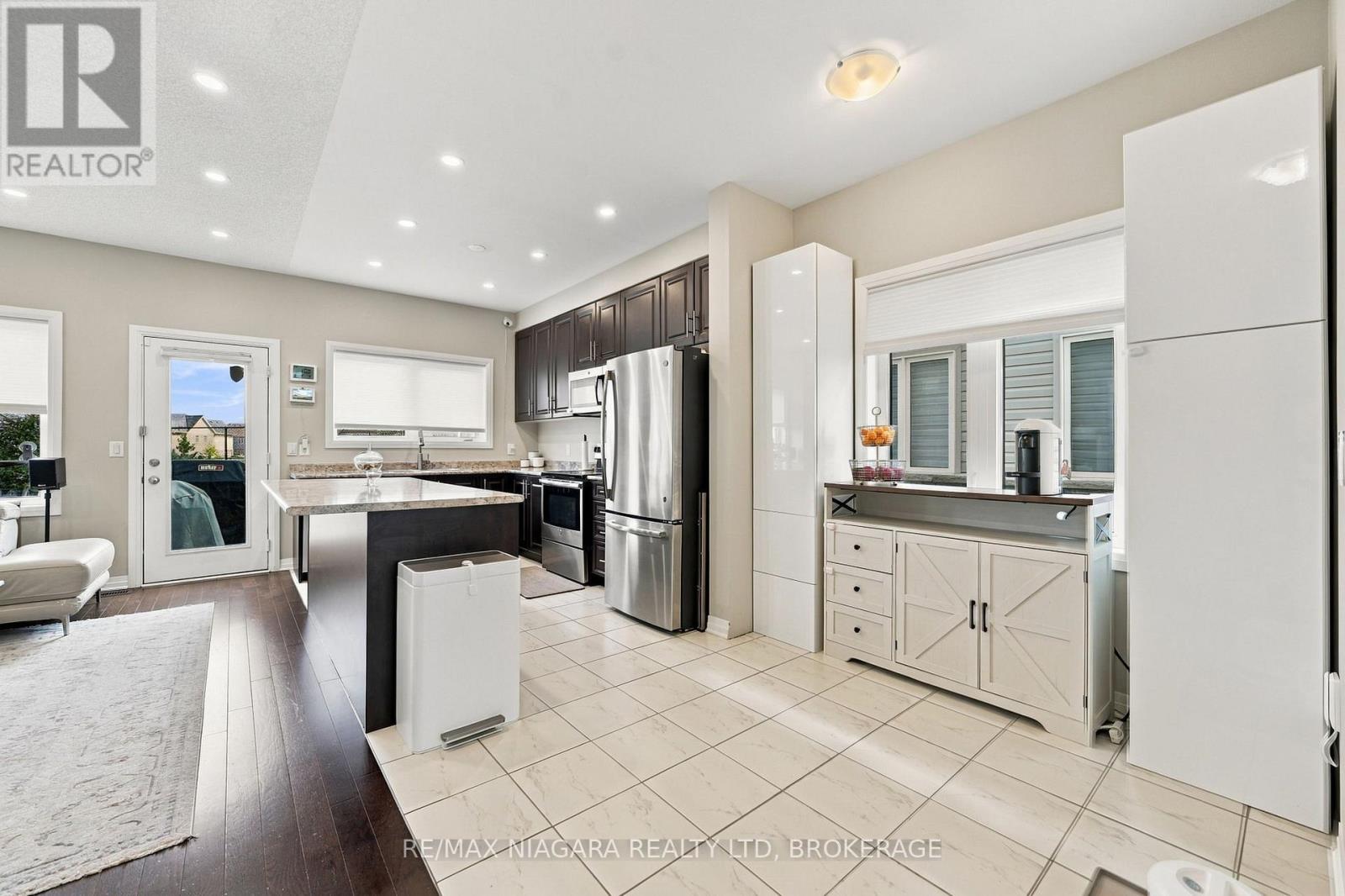 4032 Fracchioni Drive, Lincoln, Ontario  L3J 0R6 - Photo 6 - X13809370