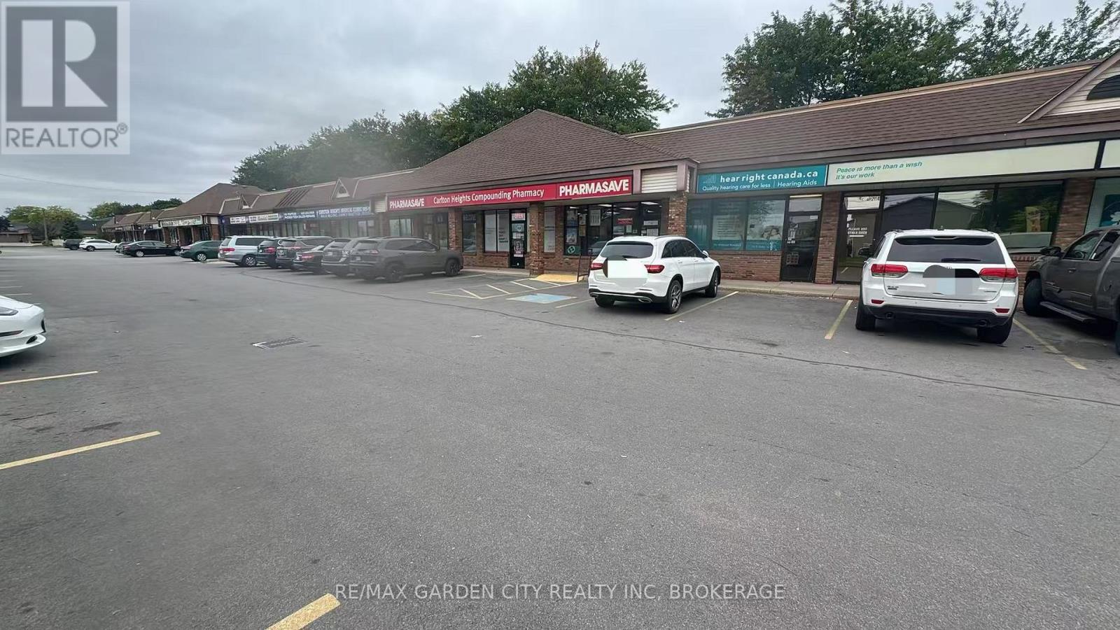 22 - 595 Carlton Street, St. Catharines, Ontario  L2M 4Y2 - Photo 2 - X13809730