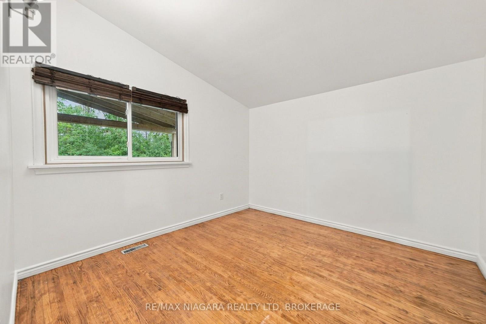 8 North Crescent Drive N, Welland, Ontario  L3B 5L2 - Photo 12 - X13809810
